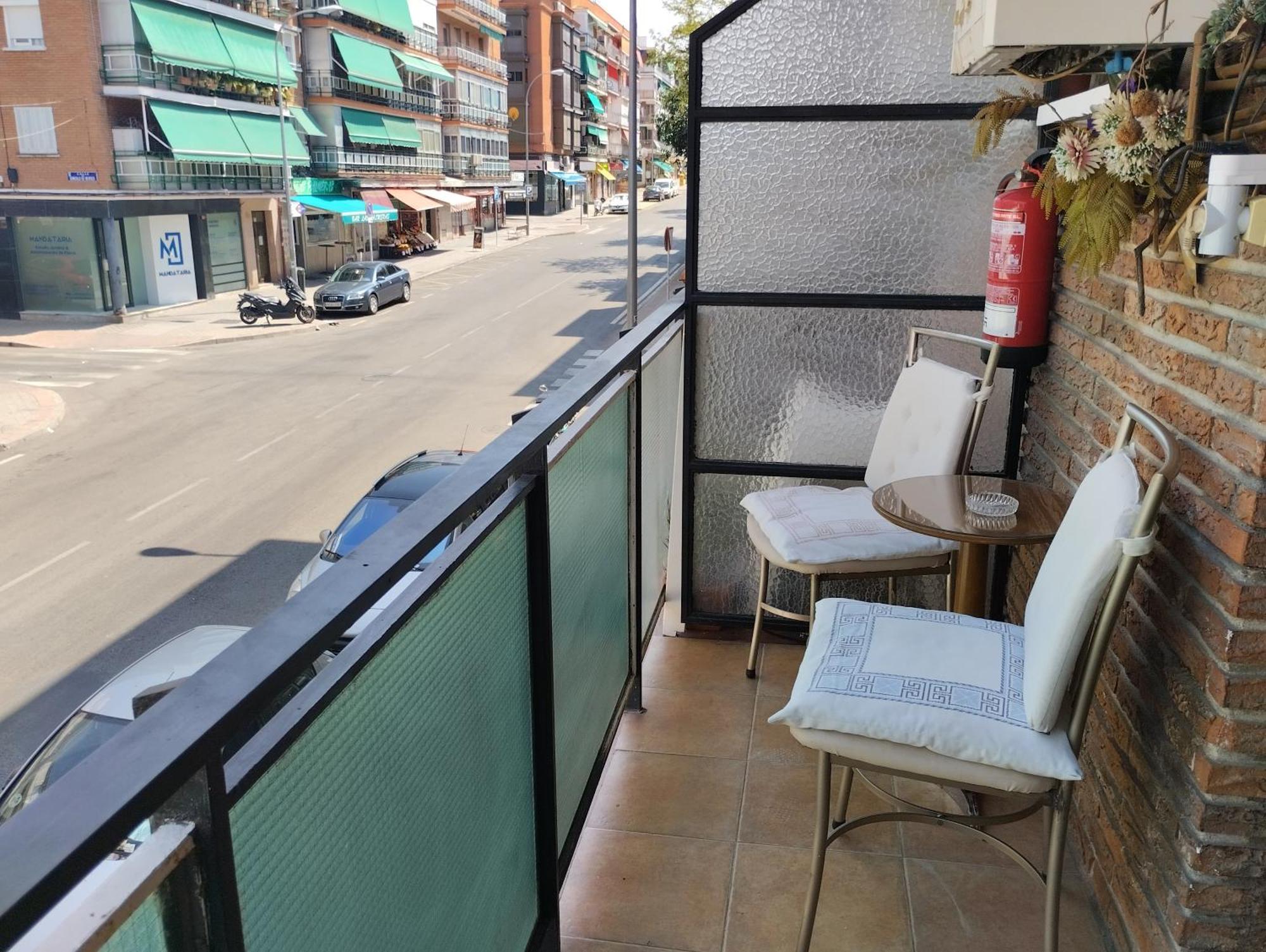 Habitaciones Individuales En Apartamento Мадрид Экстерьер фото